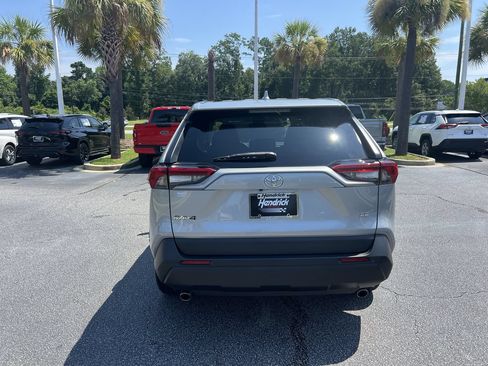 Used 2024 Toyota RAV4 LE FWD image 9
