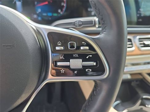 Certified 2022 Mercedes-Benz GLS 450 4MATIC image 33