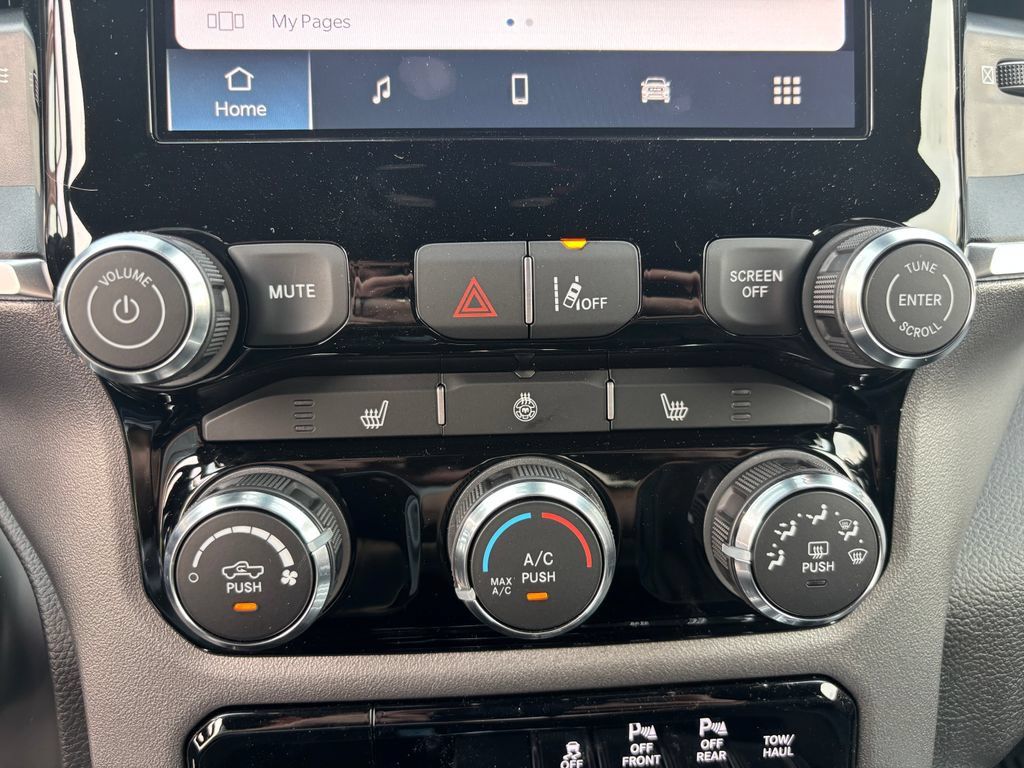 Used 2026 RAM 1500 Big Horn AWD/4WD image 7