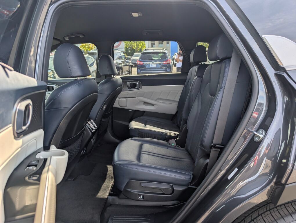 Used 2023 Kia Sorento SX Prestige AWD/4WD image 28