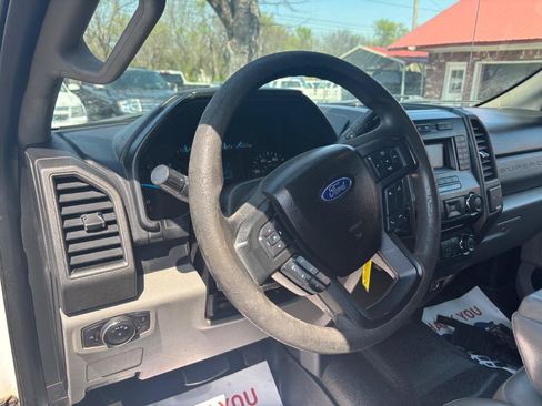 Used 2018 Ford F250 XL w/ STX Appearance Package AWD/4WD image 18