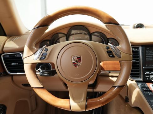 Used 2013 Porsche Panamera image 43