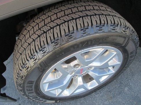 Used 2018 GMC Sierra 1500 SLT w/ SLT Premium Package image 13