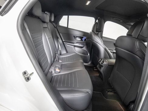 Used 2024 Mercedes-Benz GLC 300 4MATIC w/ AMG Line image 12