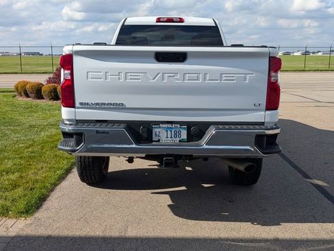 Used 2024 Chevrolet Silverado 2500 LT w/ Convenience Package AWD/4WD image 5