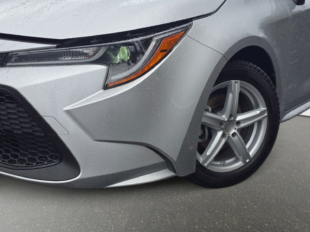 Used 2021 Toyota Corolla LE w/ Carpet Mat Package (TMS) FWD image 30