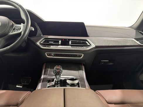 Used 2022 BMW X5 xDrive40i w/ M Sport Package AWD/4WD image 35