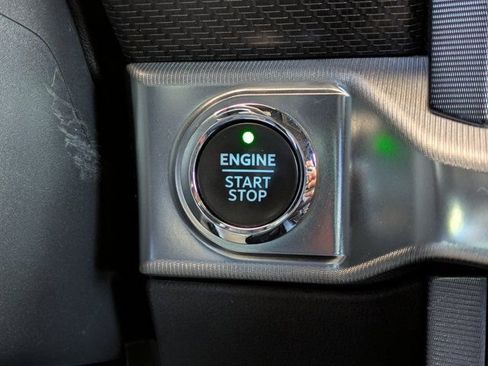 Certified 2022 Ford F150 Raptor w/ Equipment Group 801A High image 33