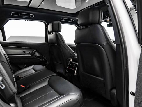 Used 2025 Land Rover Range Rover Sport Dynamic SE image 64