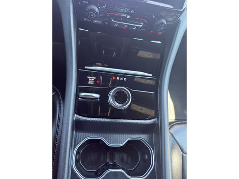 Used 2025 Jeep Grand Cherokee Limited AWD/4WD image 22