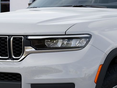 New 2026 Jeep Grand Cherokee L 4WD image 10