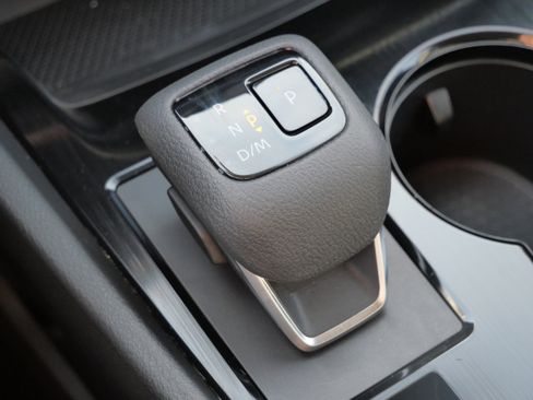 Used 2023 Nissan Rogue SV image 25