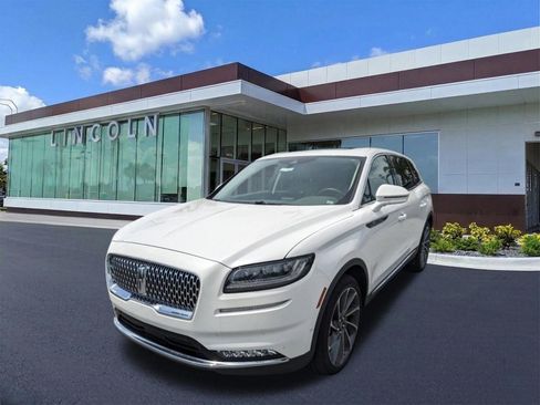 Certified 2023 Lincoln Nautilus Reserve w/ Equipment Group 202A image 9