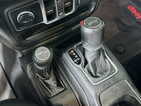 Used 2023 Jeep Wrangler Unlimited Sahara w/ Dual Top Group AWD/4WD image 24