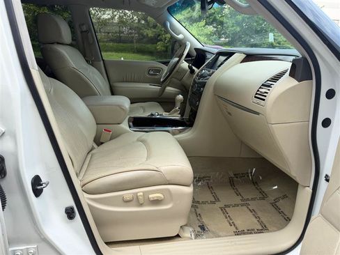 Used 2013 INFINITI QX56 4WD w/ Deluxe Touring Pkg image 47