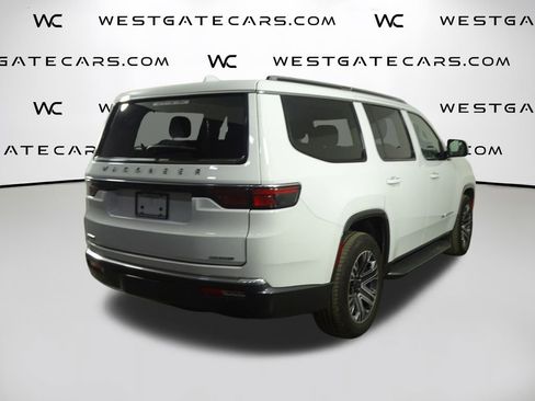 Used 2022 Jeep Wagoneer Series III image 43