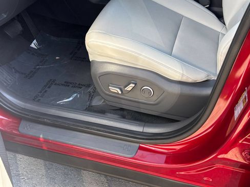 Used 2025 Hyundai Santa Fe SEL FWD image 22