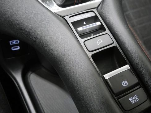 Used 2025 Honda HR-V Sport image 18
