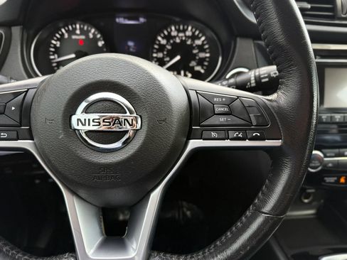 Used 2017 Nissan Rogue Sport SV w/ SV All-Weather Package AWD/4WD image 27