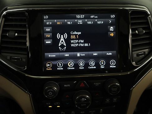 Used 2019 Jeep Grand Cherokee Limited AWD/4WD image 44