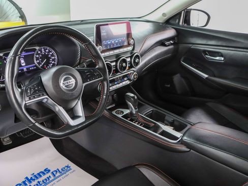 Used 2023 Nissan Sentra SR w/ SR Premium Package FWD image 25