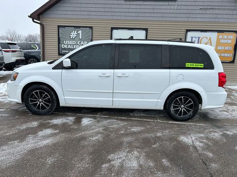 Used 2017 Dodge Grand Caravan GT image 8