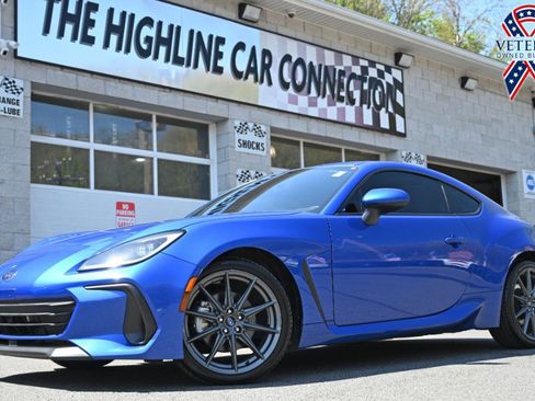 Used 2024 Subaru BRZ Limited RWD image 1