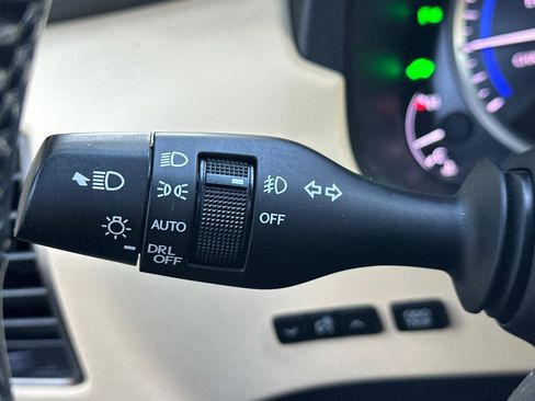 Used 2015 Lexus NX 300h AWD image 32