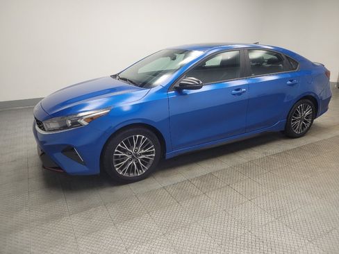 Used 2022 Kia Forte GT-Line w/ GT-Line Premium Package FWD image 2