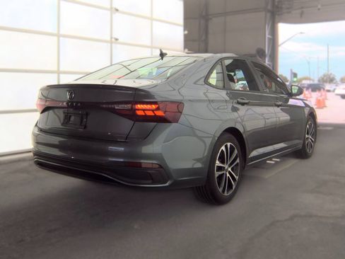 Used 2025 Volkswagen Jetta Sport FWD image 6