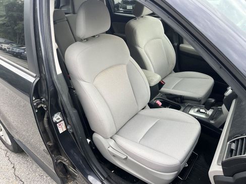 Used 2016 Subaru Forester 2.5i Premium AWD/4WD image 15