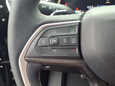 Used 2023 Jeep Grand Cherokee L Limited AWD/4WD image 20