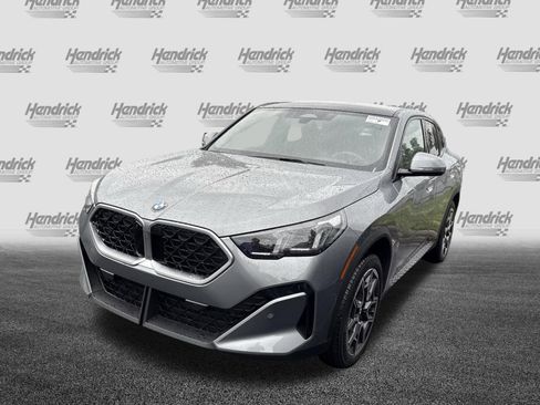 Used 2025 BMW X2 xDrive28i AWD/4WD image 11