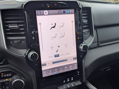 New 2026 RAM 1500 4x4 Crew Cab image 12