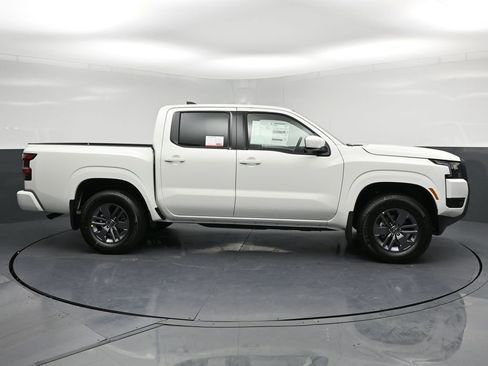 New 2026 Nissan Frontier SV w/ All-Weather Content Package AWD/4WD image 27