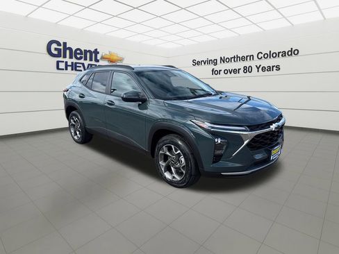 New 2026 Chevrolet Trax LT w/ Driver Confidence Package image 8