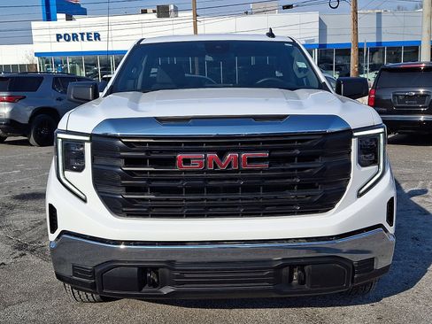 Used 2024 GMC Sierra 1500 Pro w/ Pro Value Package image 2