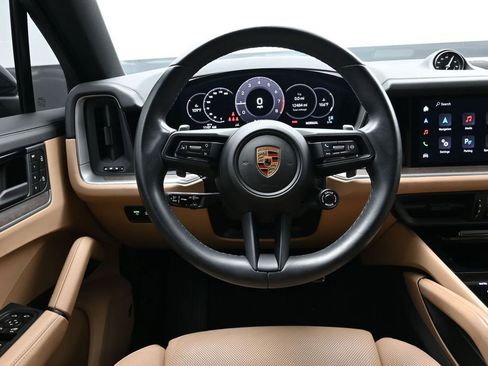 Certified 2024 Porsche Cayenne S AWD/4WD image 20