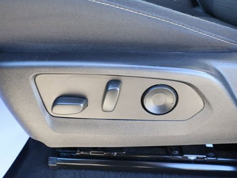 Used 2024 GMC Canyon Elevation w/ Convenience Package image 14