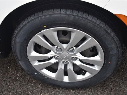 Certified 2021 Kia Soul LX image 11