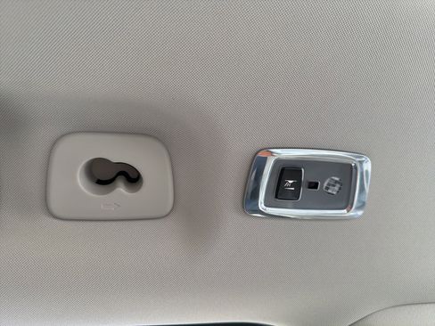 Used 2020 Volvo XC90 T5 Momentum w/ Protection Package Premier image 86