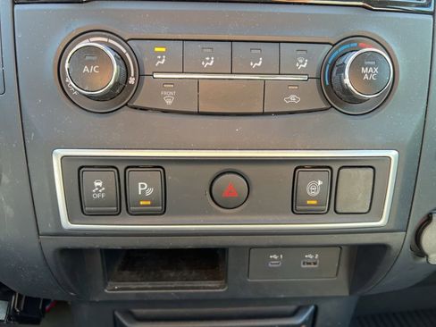 Used 2021 Nissan Titan S w/ S Utility Package RWD image 27