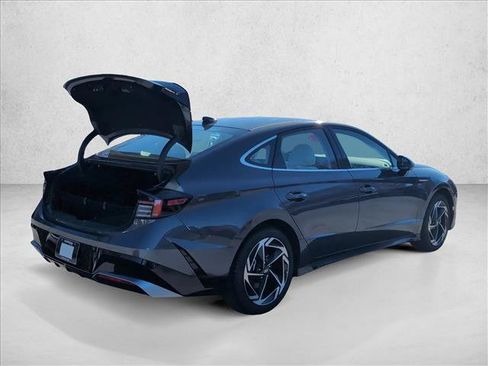 New 2026 Hyundai Sonata SEL FWD image 2