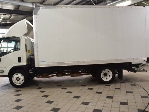 Used 2024 Chevrolet Low Cab Forward 5500XG RWD image 3