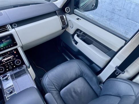 Used 2020 Land Rover Range Rover Autobiography image 18