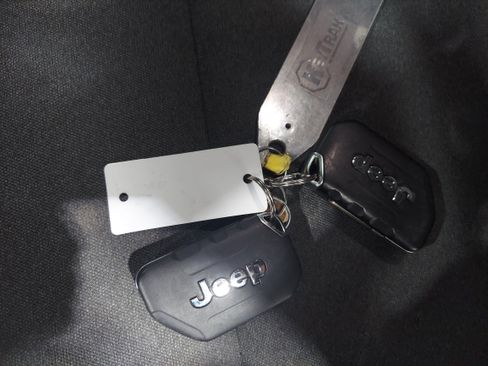 Used 2024 Jeep Wrangler Unlimited Sport AWD/4WD image 18