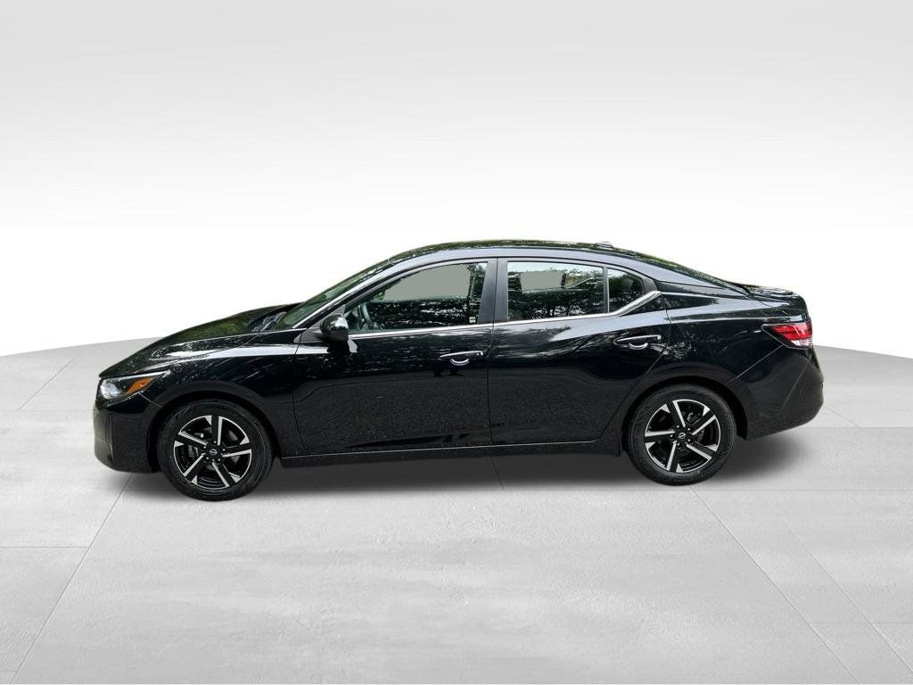 Used 2024 Nissan Sentra SV FWD image 2