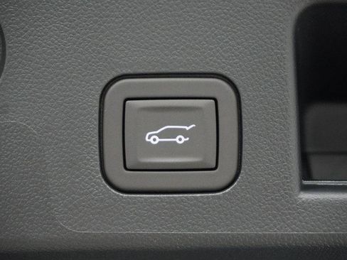 New 2026 Chevrolet Equinox ACTIV w/ Convenience Package III image 7