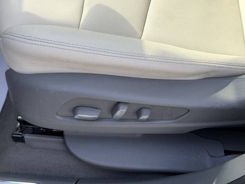Used 2021 Cadillac XT5 Premium Luxury FWD image 25