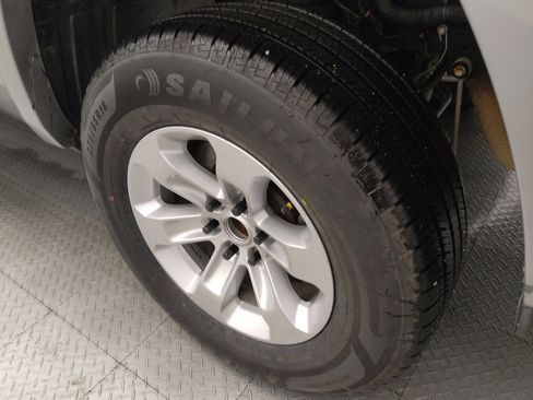 Used 2019 RAM 1500 Laramie image 31